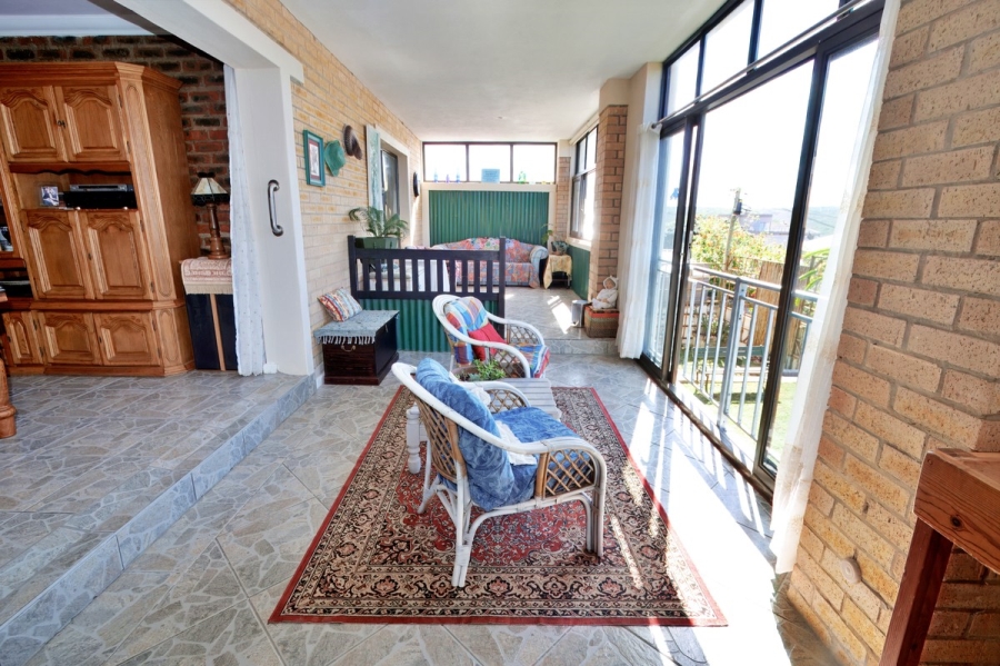 4 Bedroom Property for Sale in Stilbaai Wes Western Cape